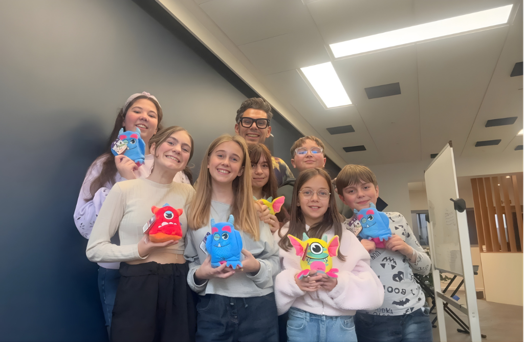 Travail intensif en groupe au Stage 100% Chant Enki School Liège